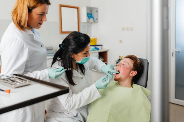 Best Dentist for Tooth Abscess  in Godfrey, IL